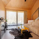 Semesteranläggning (resort) Pazar Homes Zánka