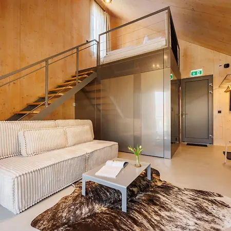 Pazar Homes * Zanka